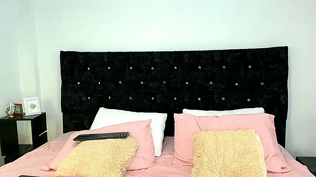 XXX chat uživo modela Kan_Rousse