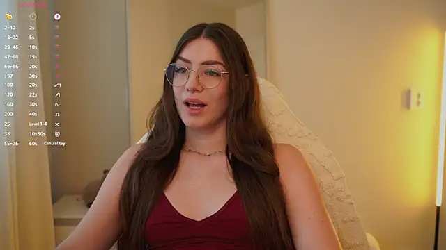 Chat +18 de Ester_Hill ao vivo