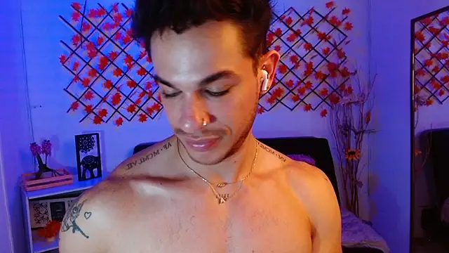 Chat +18 de _Juan023_ ao vivo