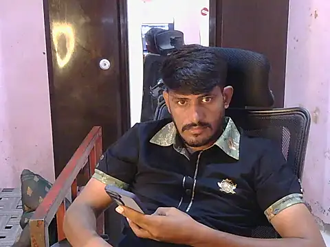 HotXKrish XXX чат на живо