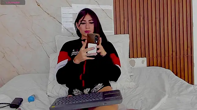 CandyGlow_ Live XXX-chat