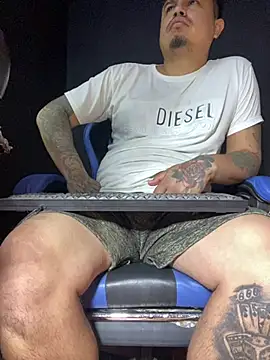 DickMasterfindom 现场XXX聊天