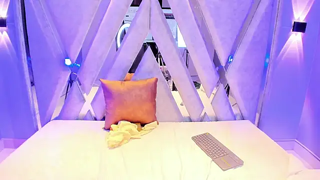 XXX chat uživo modela Annie9_