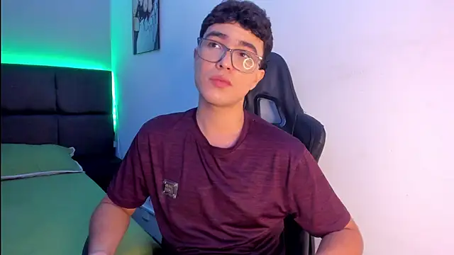 Thiago_Monaco Chat XXX in diretta