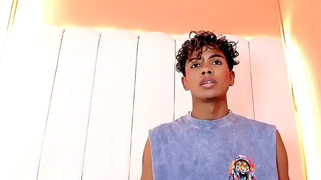 Cuteboyhenrik_os Chat XXX live