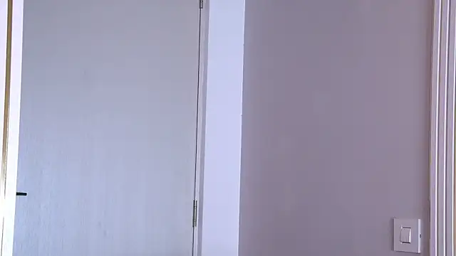 XXX chat uživo modela YasminaMoon
