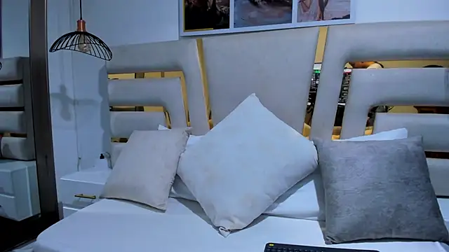 Živý XXX chat Emy-Ferrer