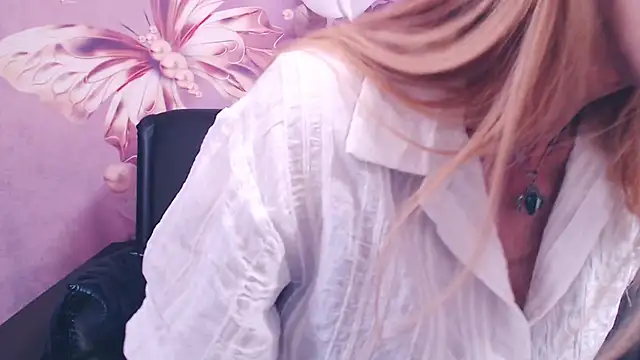 BlondPussy's Live XXX Chat