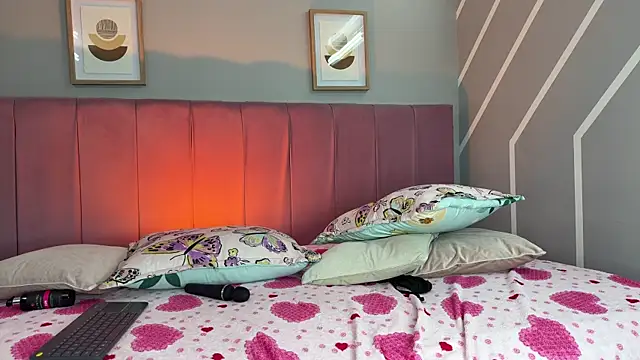 sofi_naughty_1 élő XXX-chatje