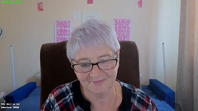 Sandra_Snowflake élő XXX-chatje