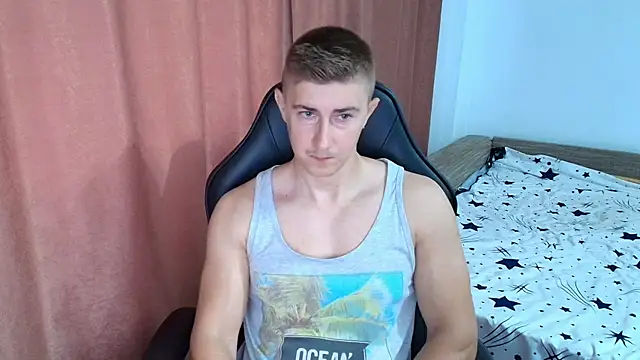 PowerBoy07 Chat XXX in diretta