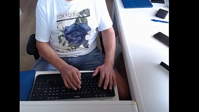 dutchpornking Chat XXX in diretta