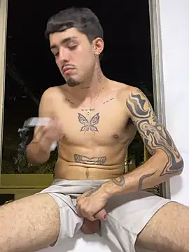 Chatroom XXX en direct de NikoStone_