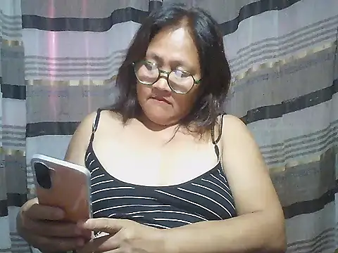 Chat +18 de fireflower70 ao vivo