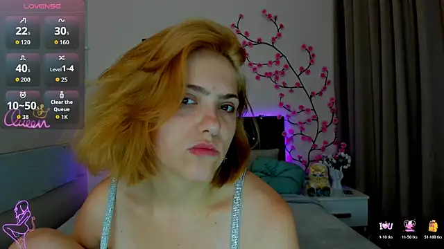 Chatroom XXX en direct de DellaRows