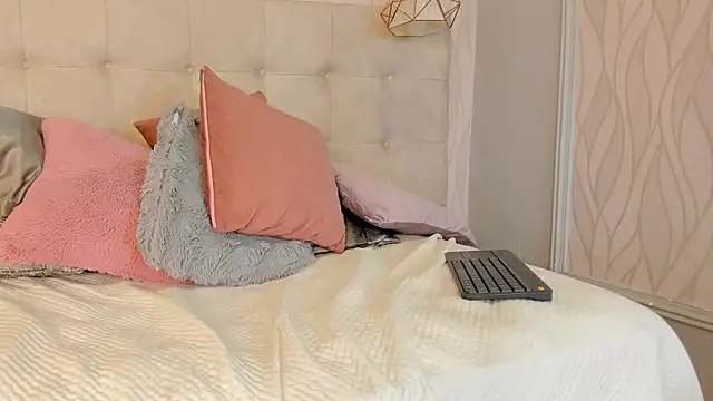 CHRISTY_BAKER's Live XXX Chat