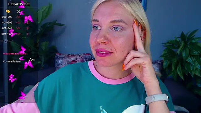 FromRussia's Live XXX Chat