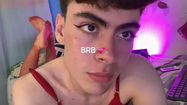 XXX chat uživo modela _peachyboy