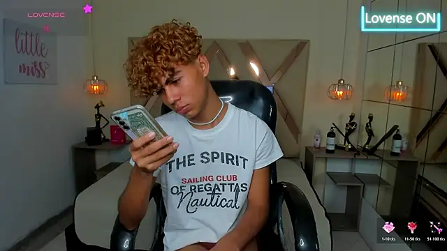 Chatroom XXX en direct de Anyelo_Twink