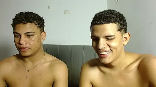 Jose_And_Daniel Live XXX-Chat