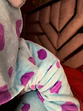 Laura-Khalifa Chat XXX in diretta