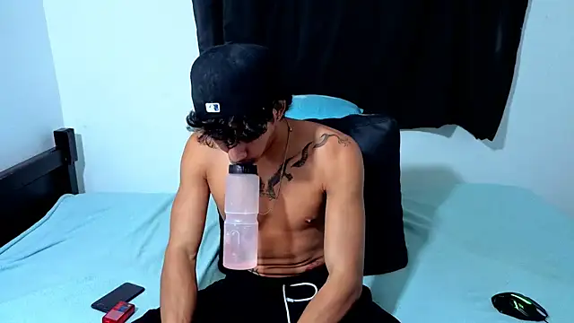 แชท XXX สดของ Noah__Dick