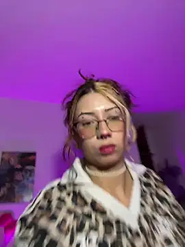 Chat XXX en directo de kittymiauu444