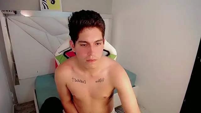 Chat XXX en directo de bby_cashh