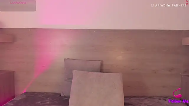 Czat XXX na żywo – ariana__parker