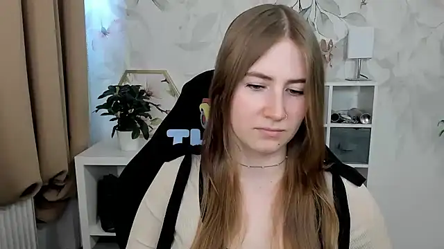 candy_Megan: απευθείας συνομιλία ΧΧΧ