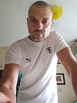 DaddyMarlboron Live XXX chat