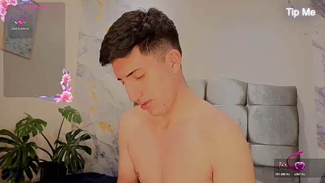 Un_Sluttyy – Live XXX-chat