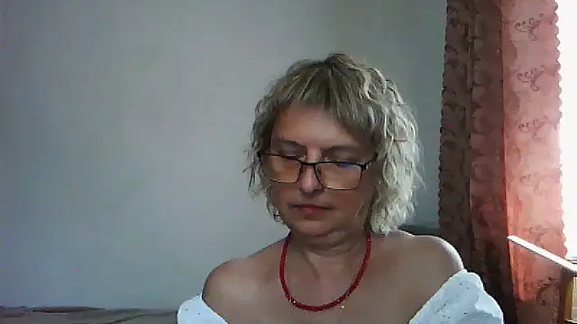 ElizabethGorden Live XXX Chat