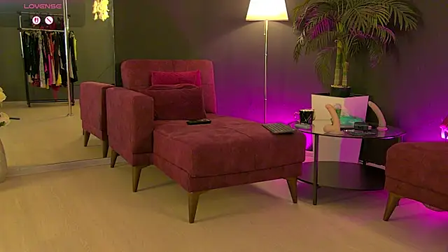 MaddyHeart Live XXX-Chat