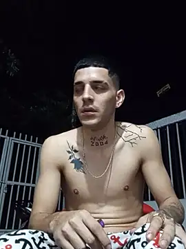 boy_max_latin's Live XXX Chat