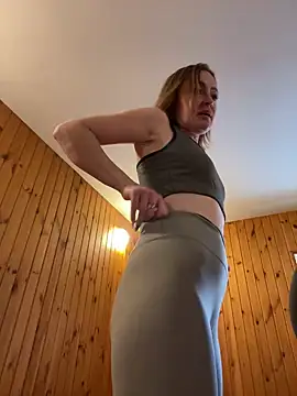 GoldenGoddess- Live XXX Chat