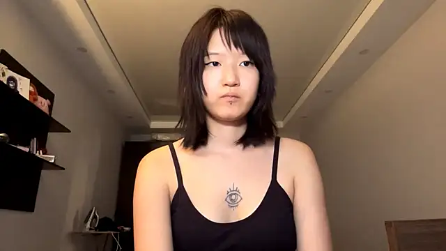 neonami Chat XXX in diretta