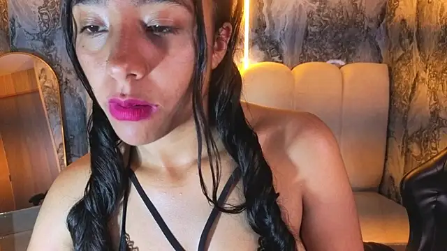 Arimeraki_v লাইভ XXX চ্যাট