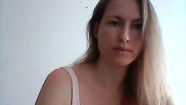 Nimetta Chat XXX in diretta