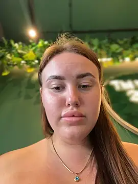 KiraSunshine's Live XXX Chat