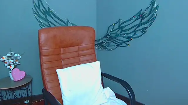 MilaLoona Chat XXX live