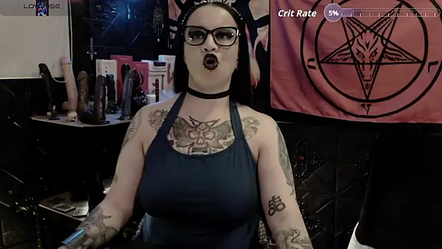 دردشة Evil_Queen_666 الجنسية المباشرة