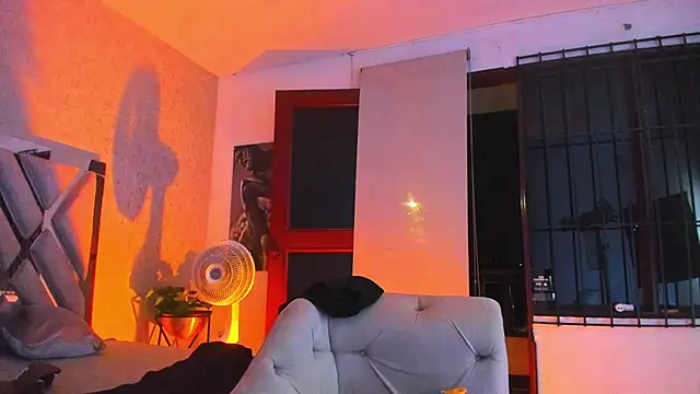 Vincentblack Adlı Modelin Canlı XXX Sohbeti