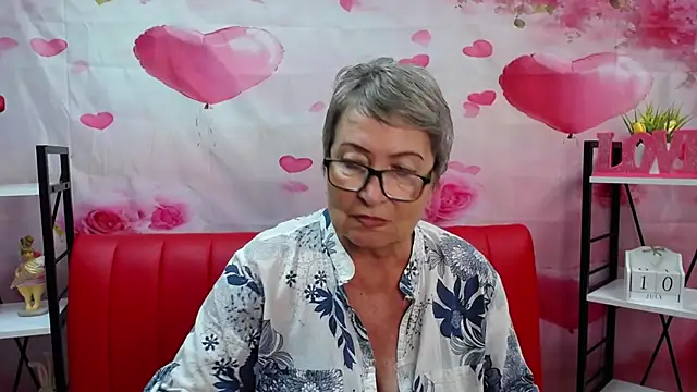 OlgaLuck Adlı Modelin Canlı XXX Sohbeti