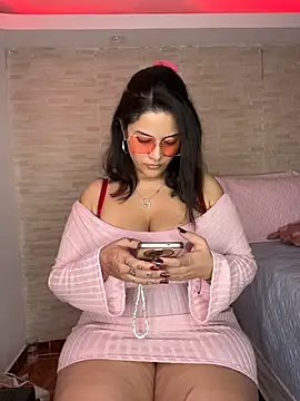 amellita-33's Live XXX Chat