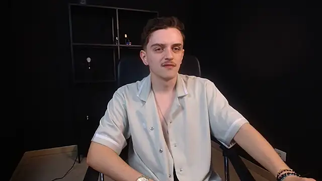 FelixStarkk Adlı Modelin Canlı XXX Sohbeti