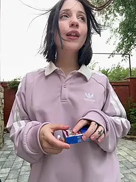 YourLittleDevil élő XXX-chatje