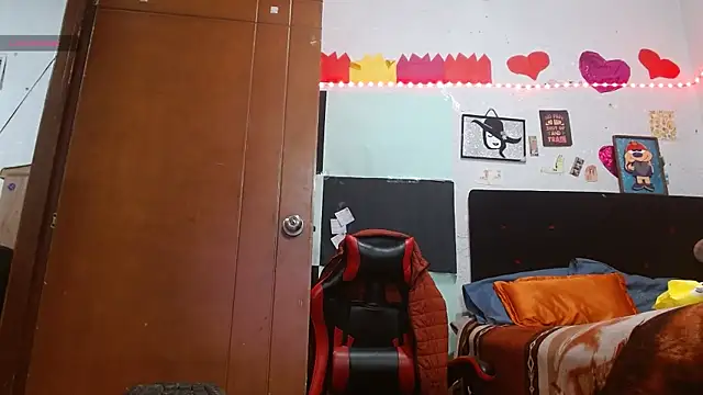 Chat XXX ao vivo de Saray_extrovert_