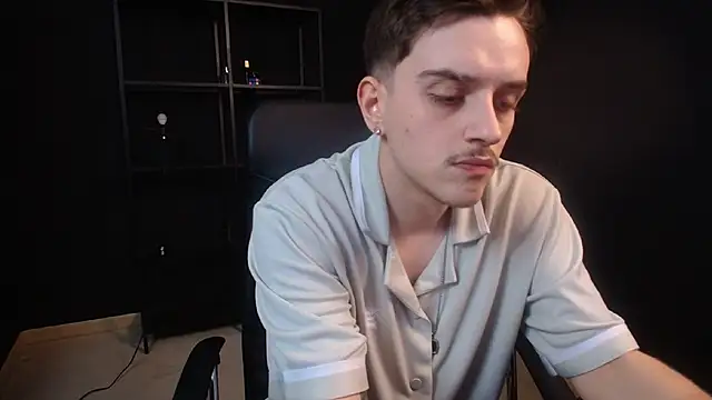 FelixStarkk élő XXX-chatje