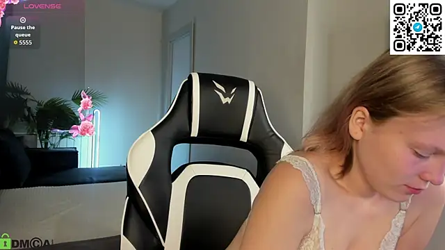 Chat +18 de Peggy_Hun1t ao vivo